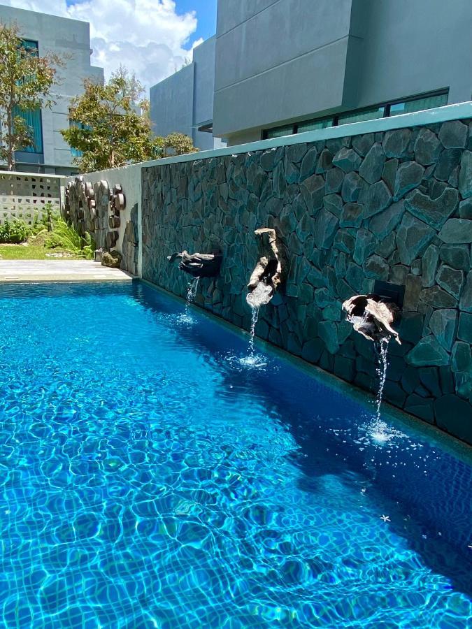 Ikiru 18 Private Saltwater Pool Villa, 3 Ensuite Br, Outdoor Bbq, 5 Mins To Beach Pantai Cenang  Exterior photo