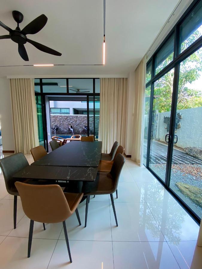 Ikiru 18 Private Saltwater Pool Villa, 3 Ensuite Br, Outdoor Bbq, 5 Mins To Beach Pantai Cenang  Exterior photo