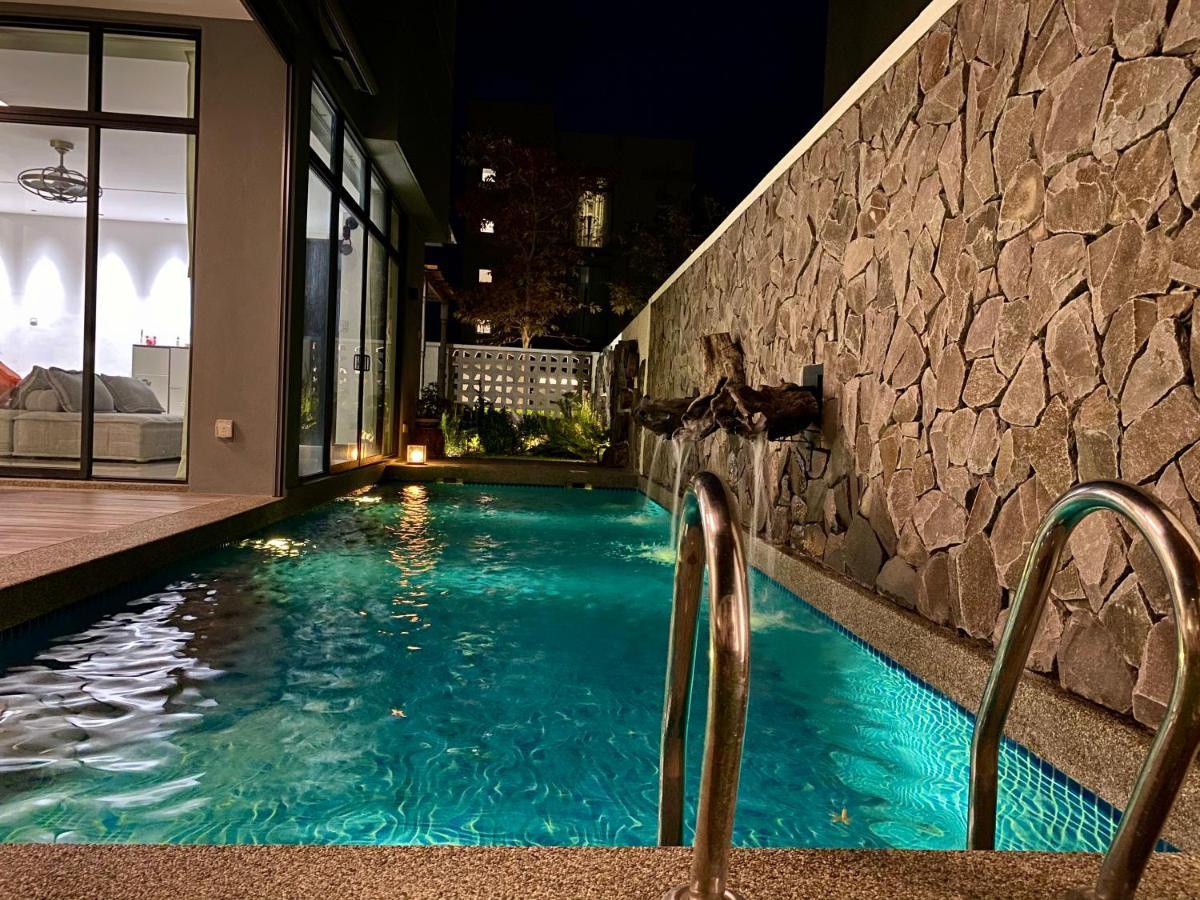 Ikiru 18 Private Saltwater Pool Villa, 3 Ensuite Br, Outdoor Bbq, 5 Mins To Beach Pantai Cenang  Exterior photo