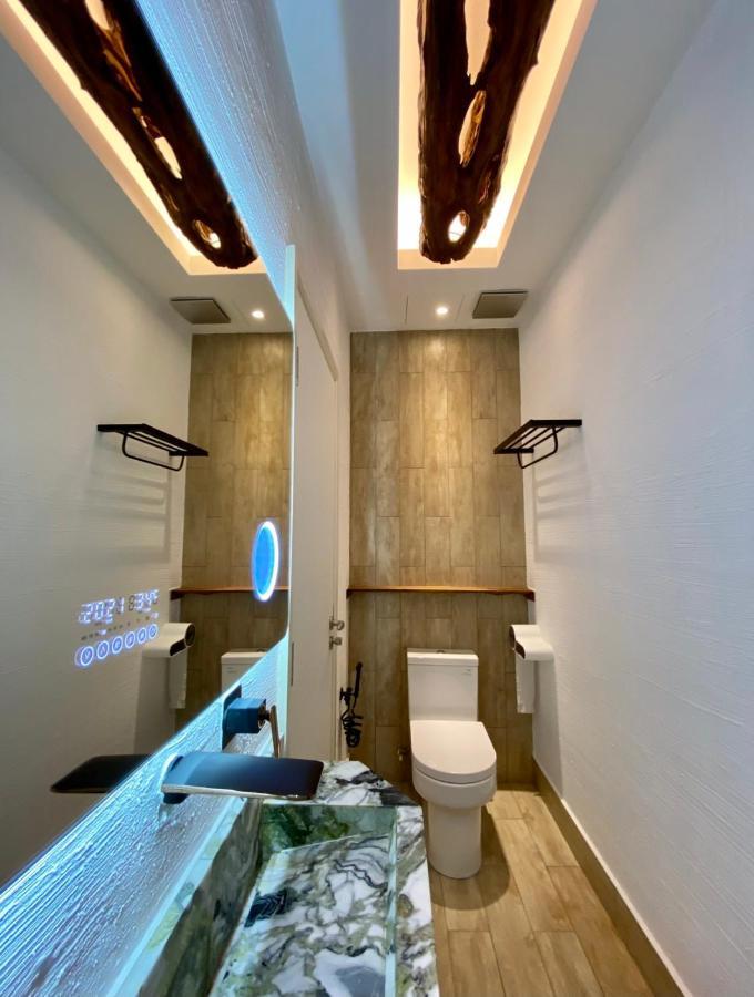 Ikiru 18 Private Saltwater Pool Villa, 3 Ensuite Br, Outdoor Bbq, 5 Mins To Beach Pantai Cenang  Exterior photo