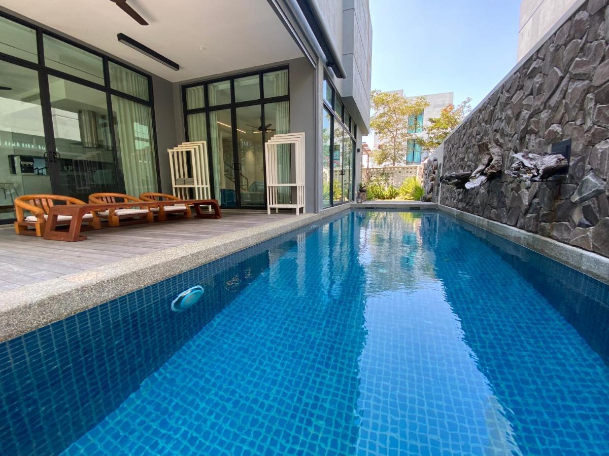 Ikiru 18 Private Saltwater Pool Villa, 3 Ensuite Br, Outdoor Bbq, 5 Mins To Beach Pantai Cenang  Exterior photo